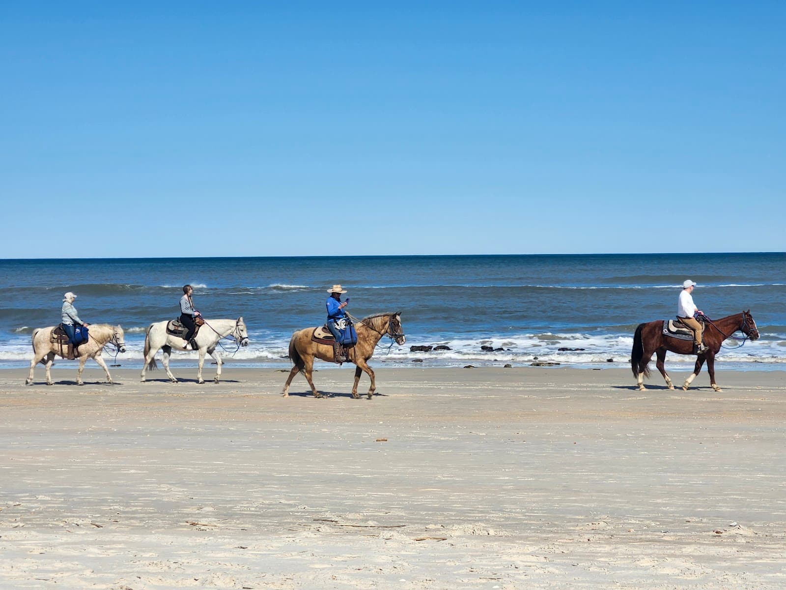 Malacompra Beachfront Park - Image 1