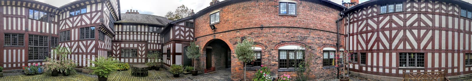 Wardley Hall Worsley - Image 1