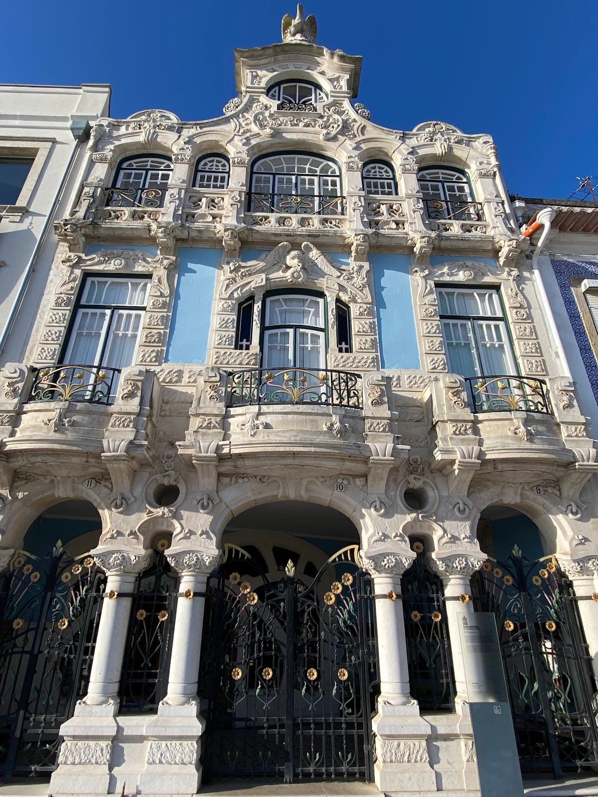 Rua João Mendonça Art Nouveau Row - Image 1