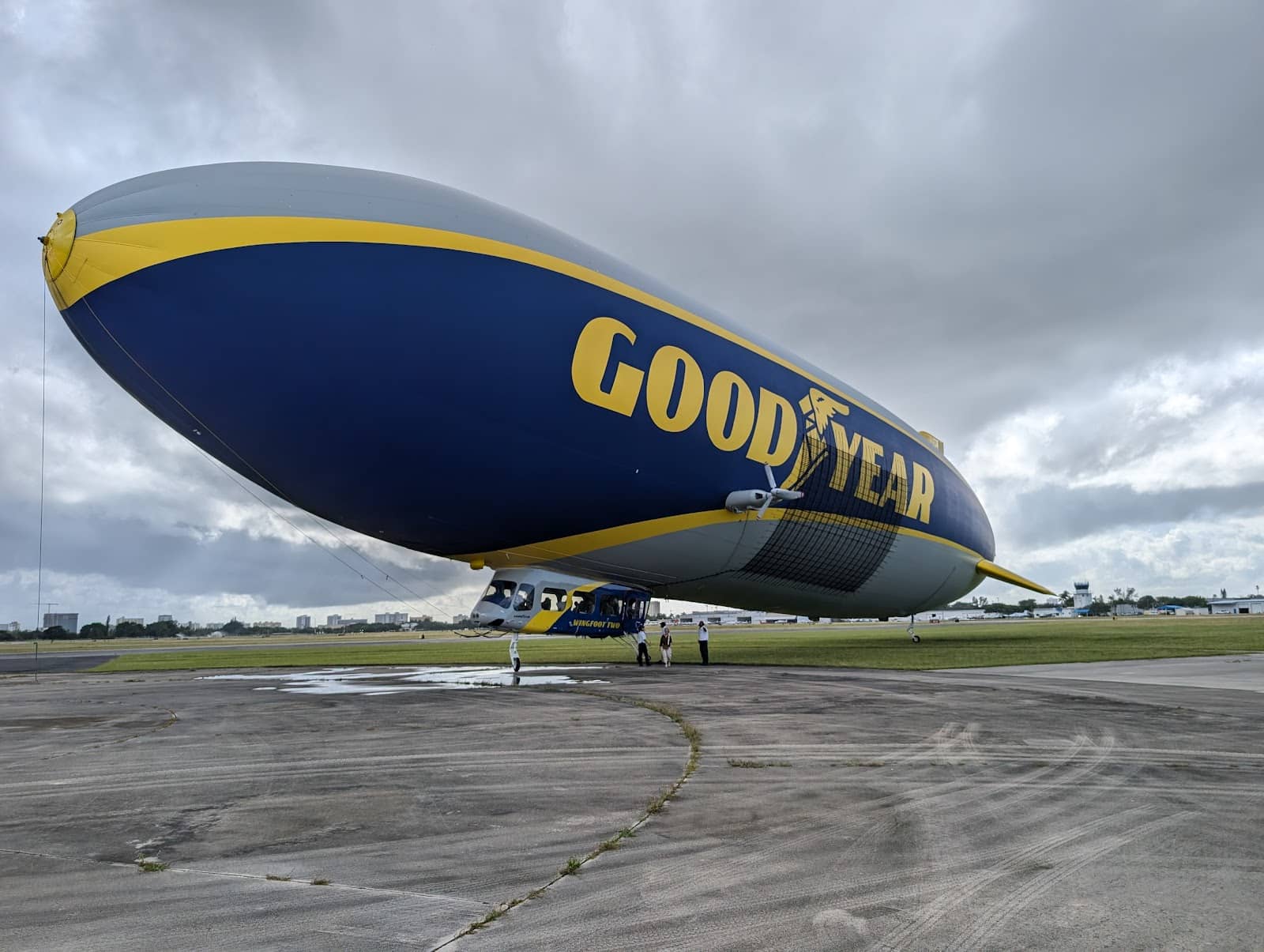 Blimp Mooring Mast