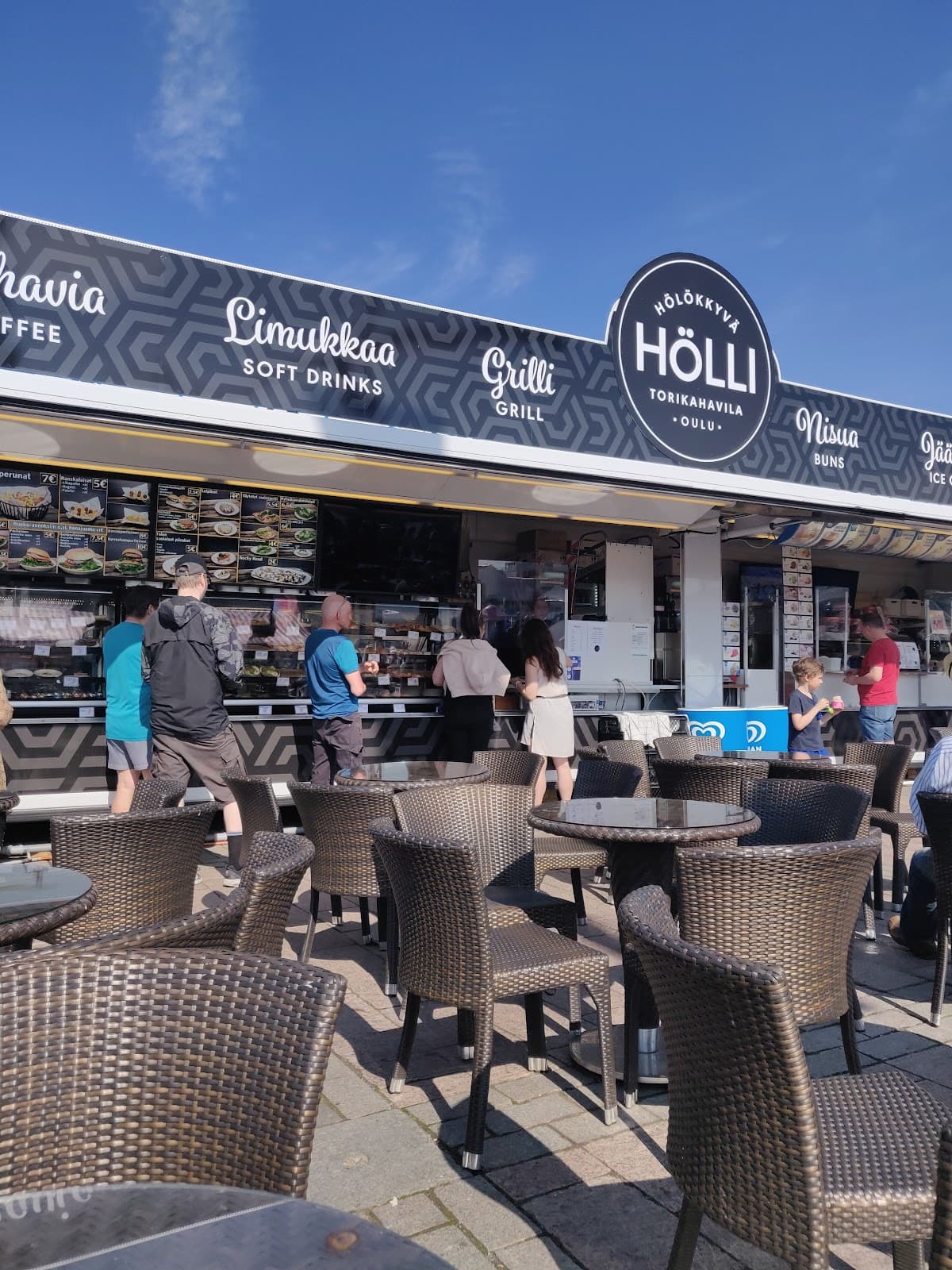 Oulu Market Square - Image 1