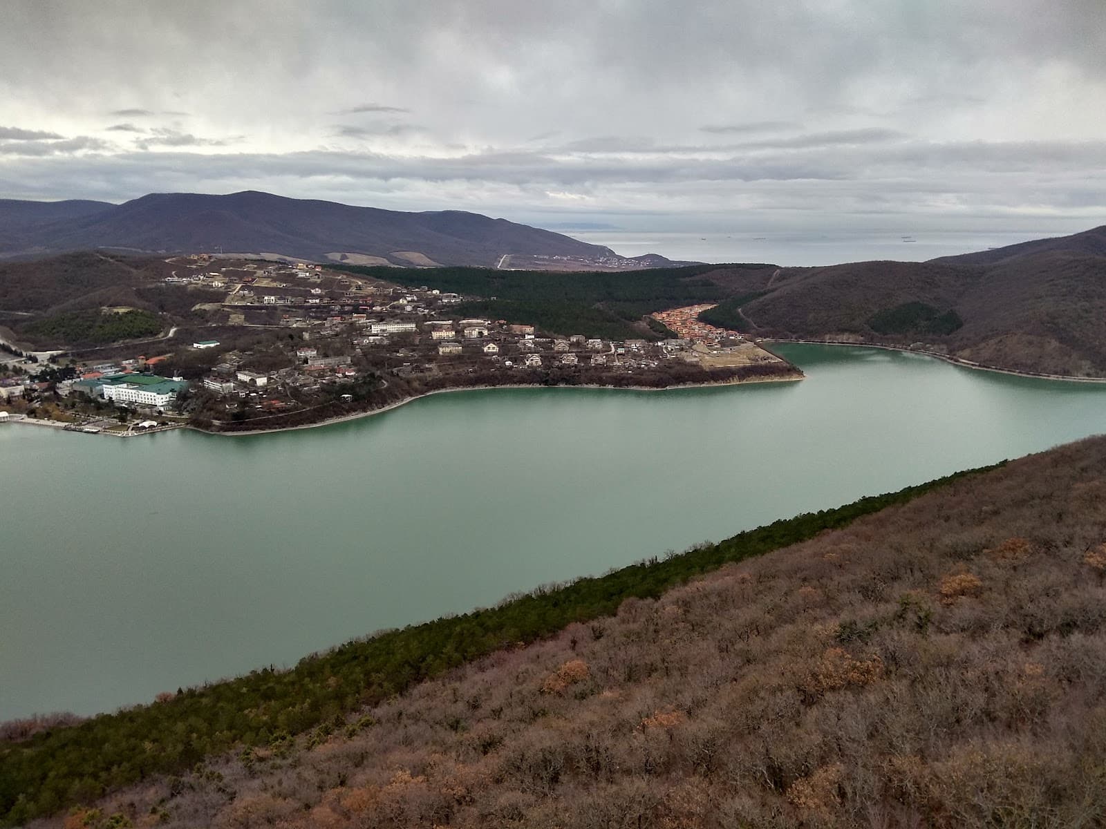 Abrau Embankment - Image 1