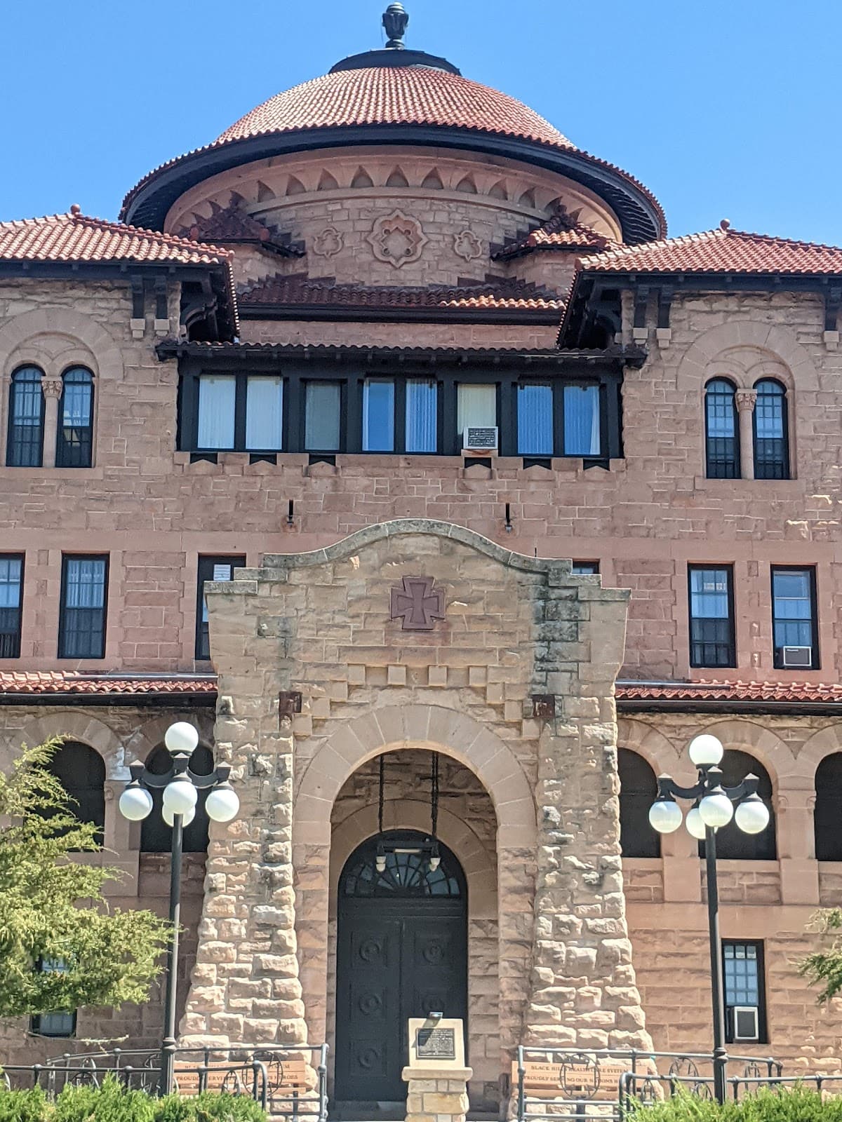 Battle Mountain Sanitarium (Hot Springs VA) - Image 1