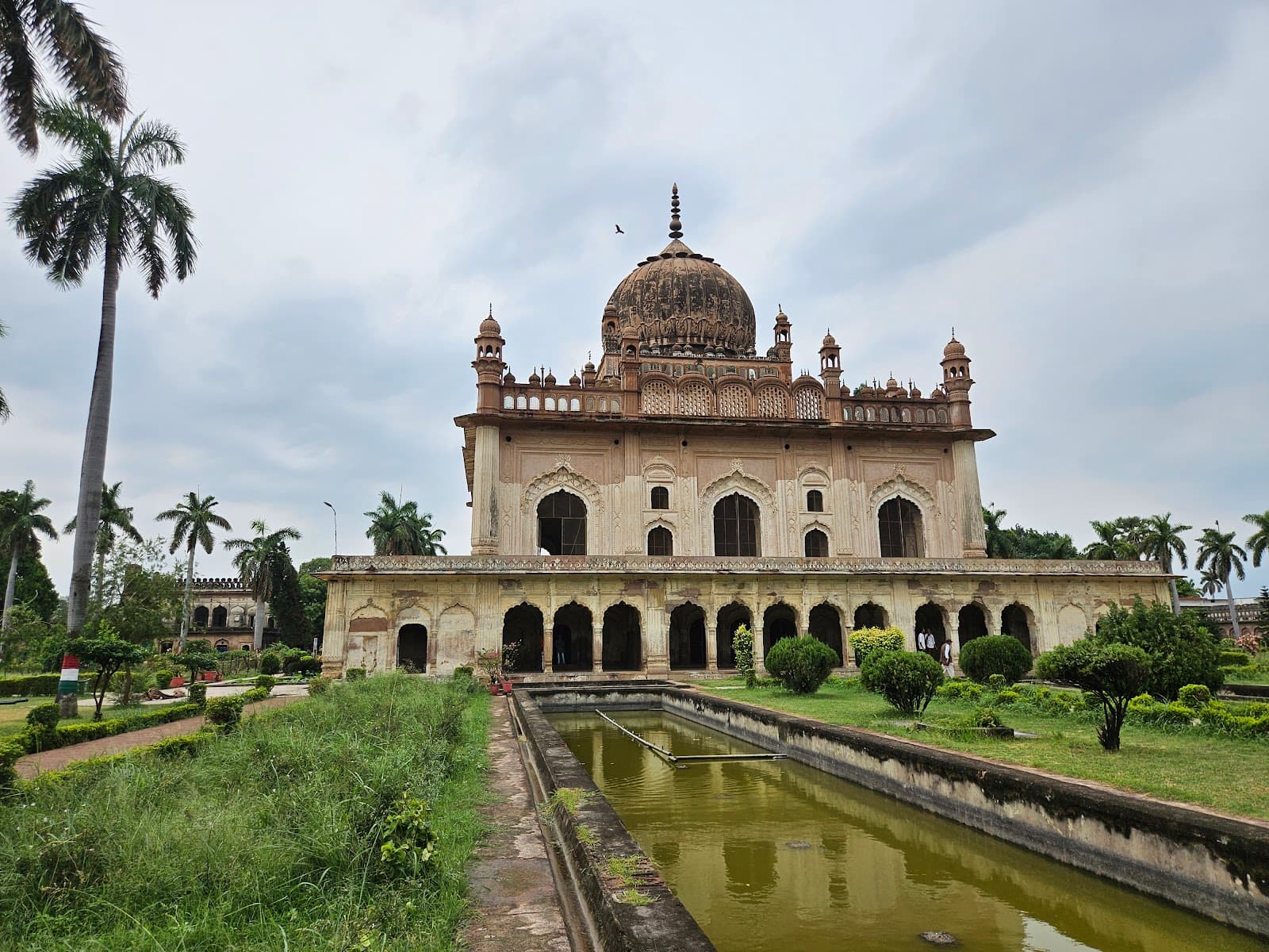 Gulab Bari Faizabad - Image 1