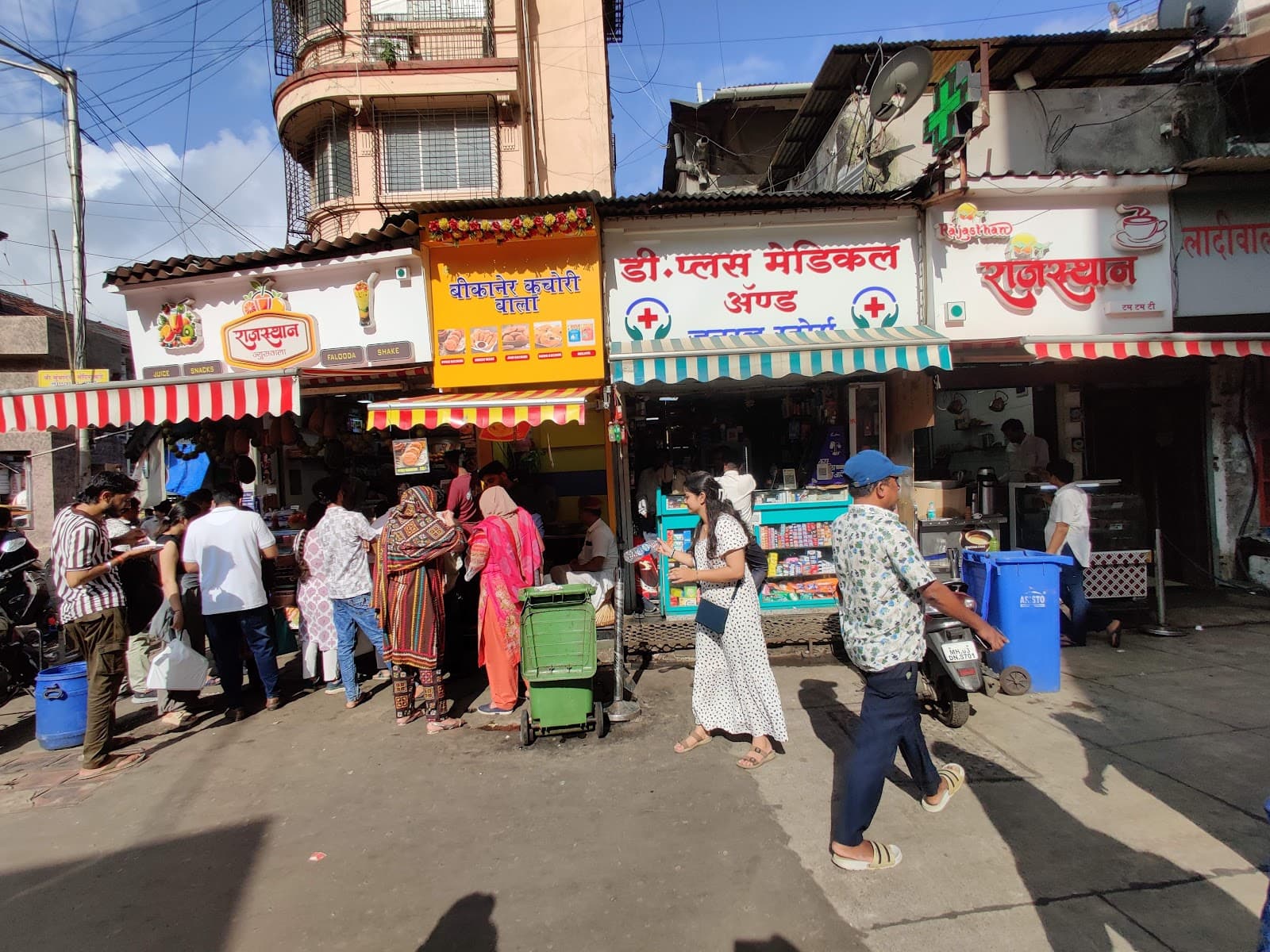 Zaveri Bazaar - Image 1