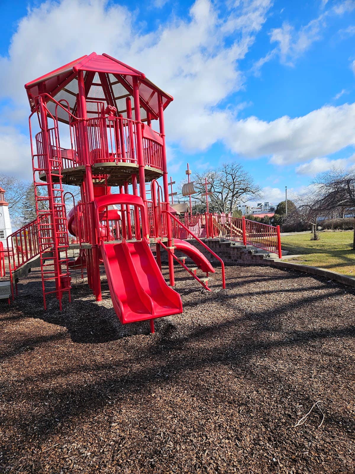 Proximity to Fontana Beach