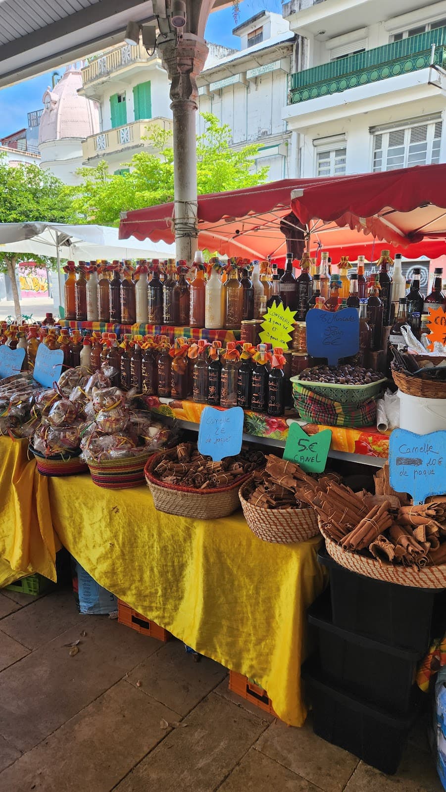 Pointe-à-Pitre Market (Darse) - Image 1