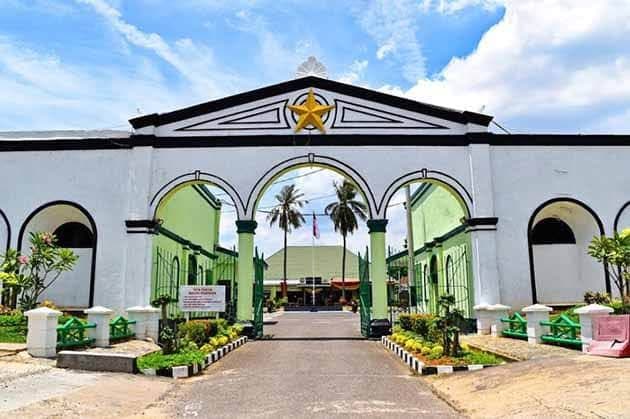 Benteng Kuto Besak Riverside Plaza - Image 1
