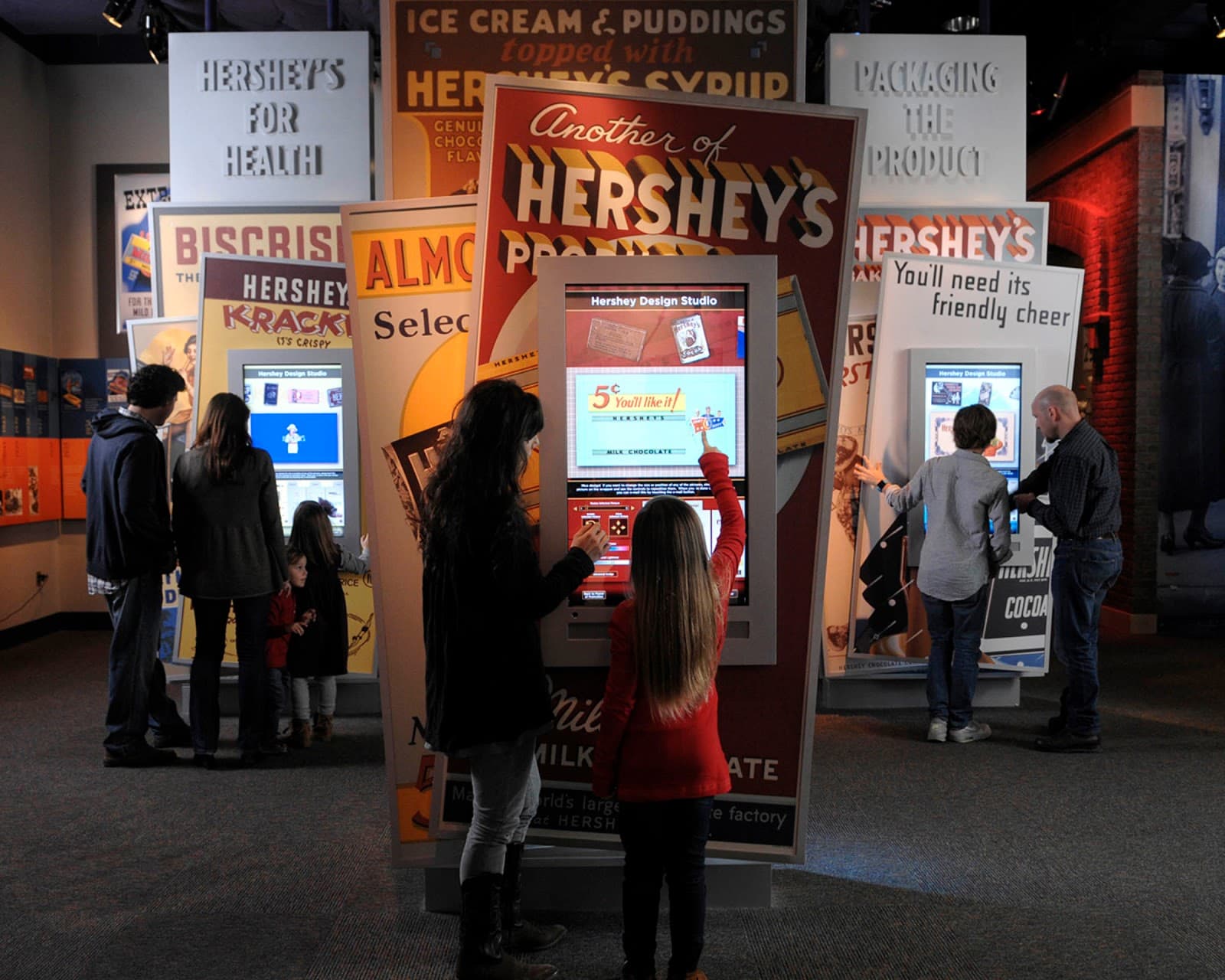 Chocolate Avenue Hershey - Image 1