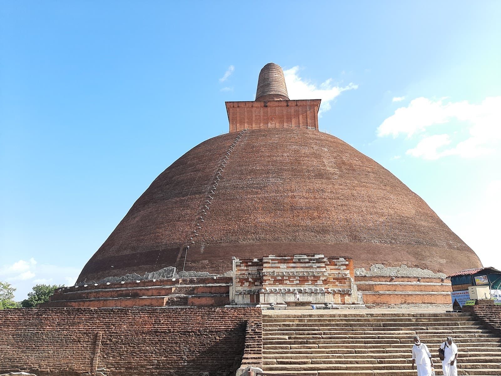 Jetavanaramaya Temple - Image 1