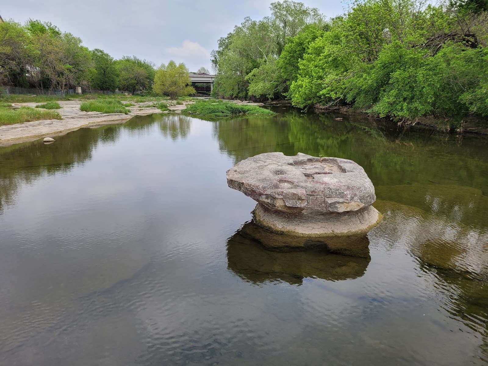 The Round Rock - Image 1