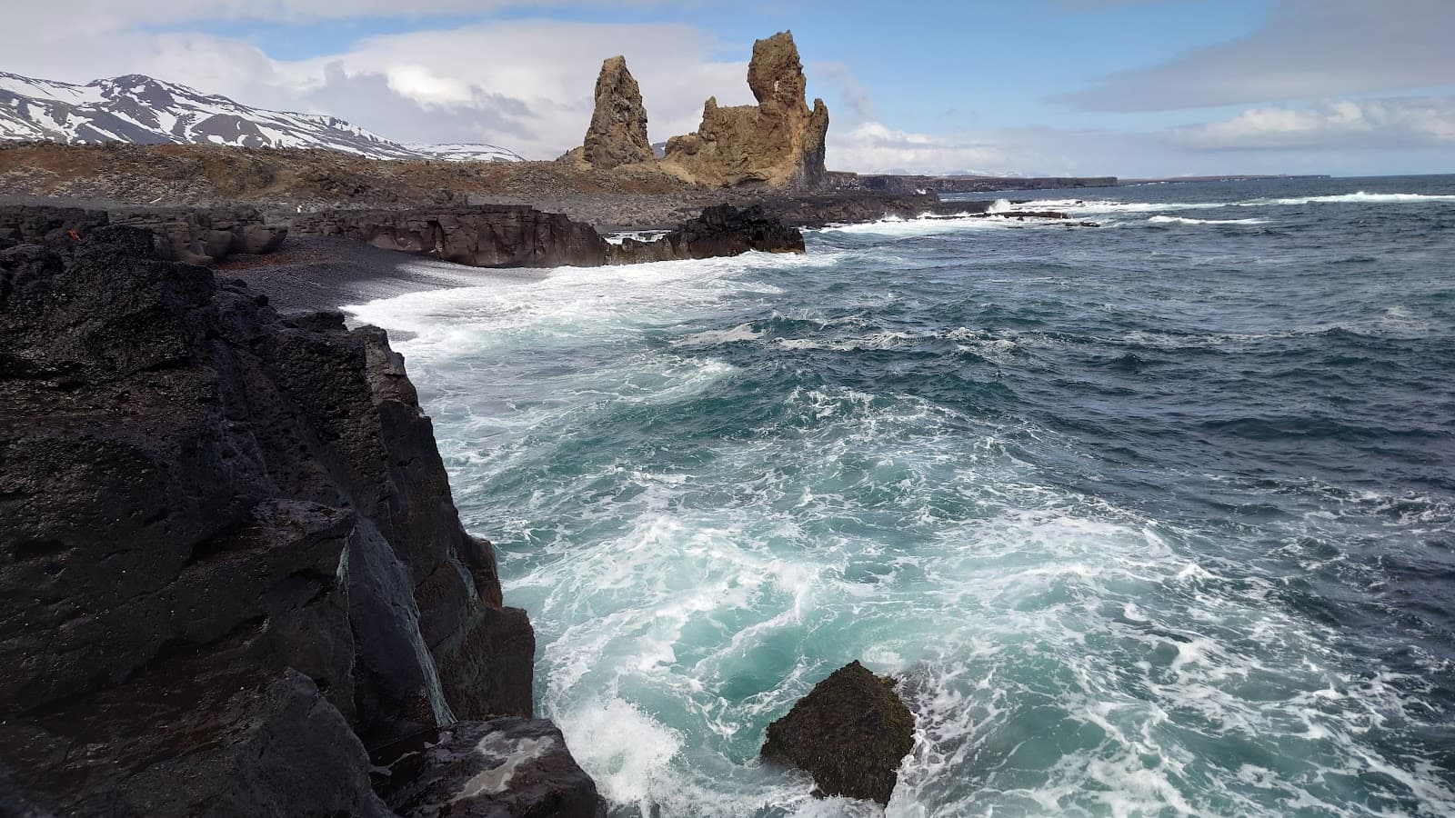 Lóndrangar - Image 1