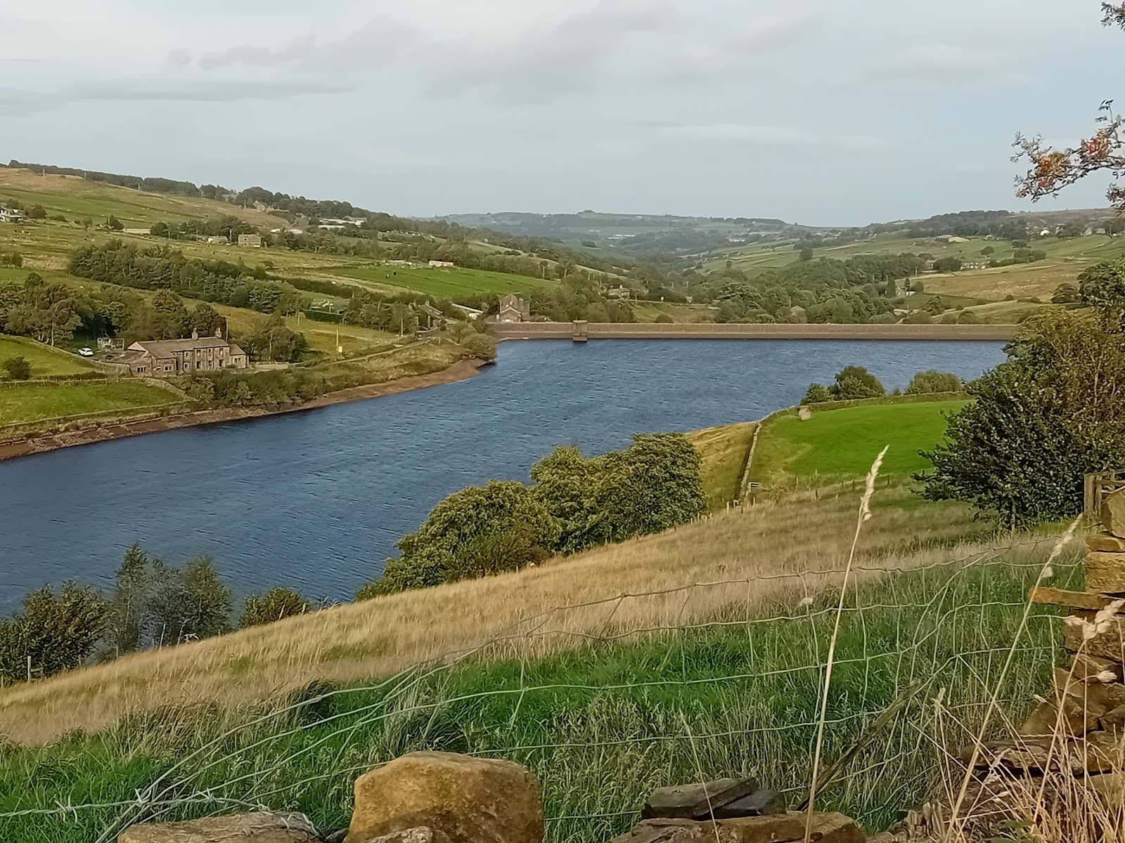 Ponden Reservoir Yorkshire - Image 1
