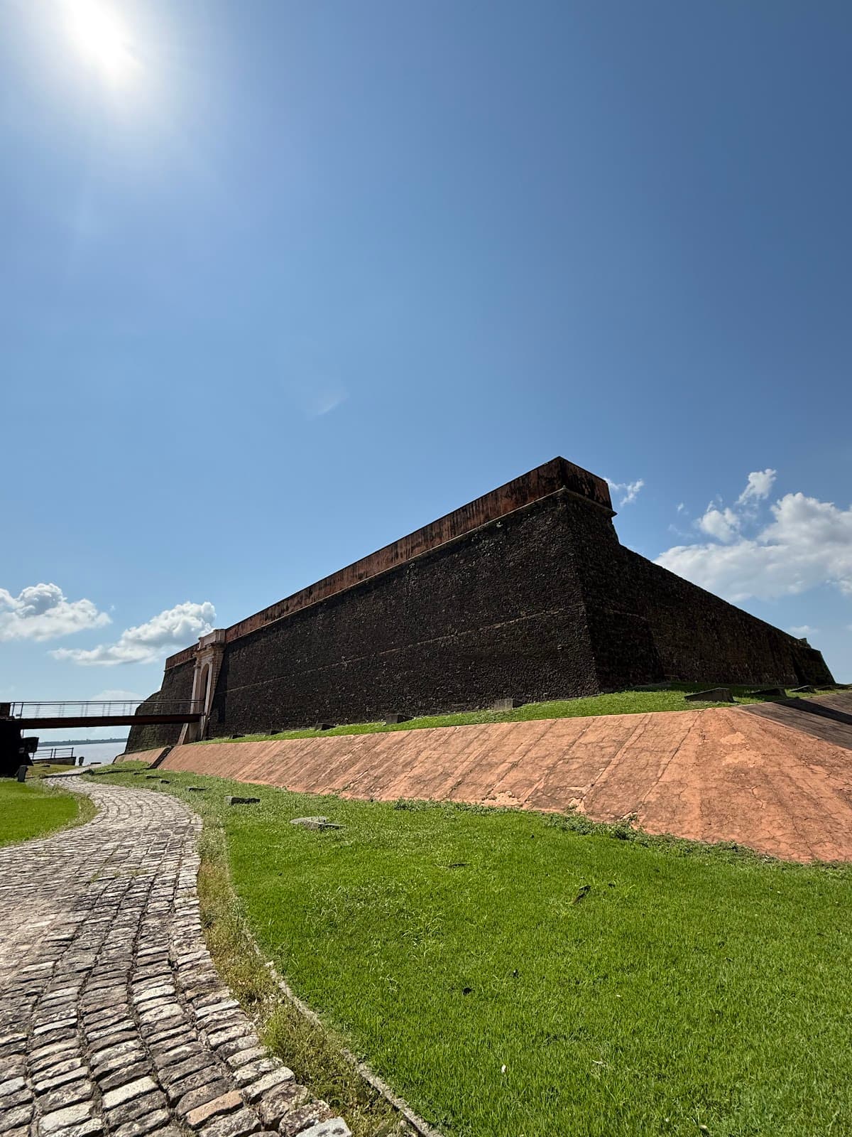 Feliz Lusitânia Complex - Image 1