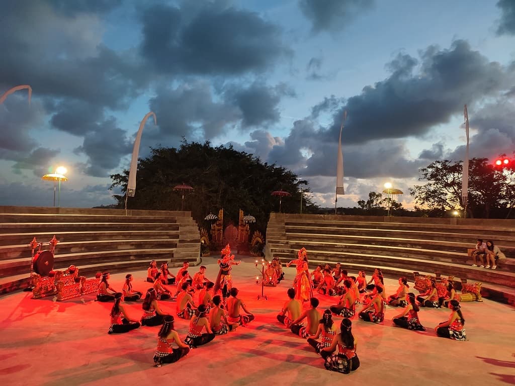 Uluwatu Kecak Dance - Image 1