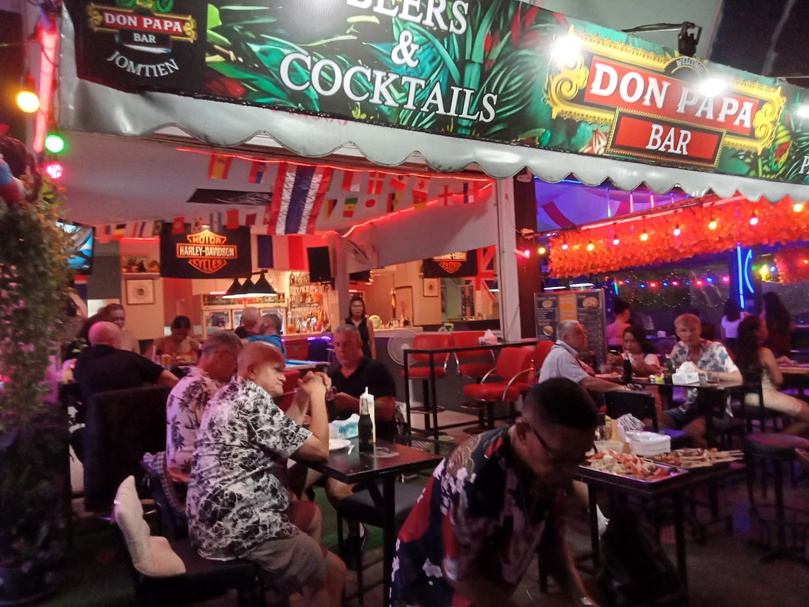 Rompho Market - Image 1