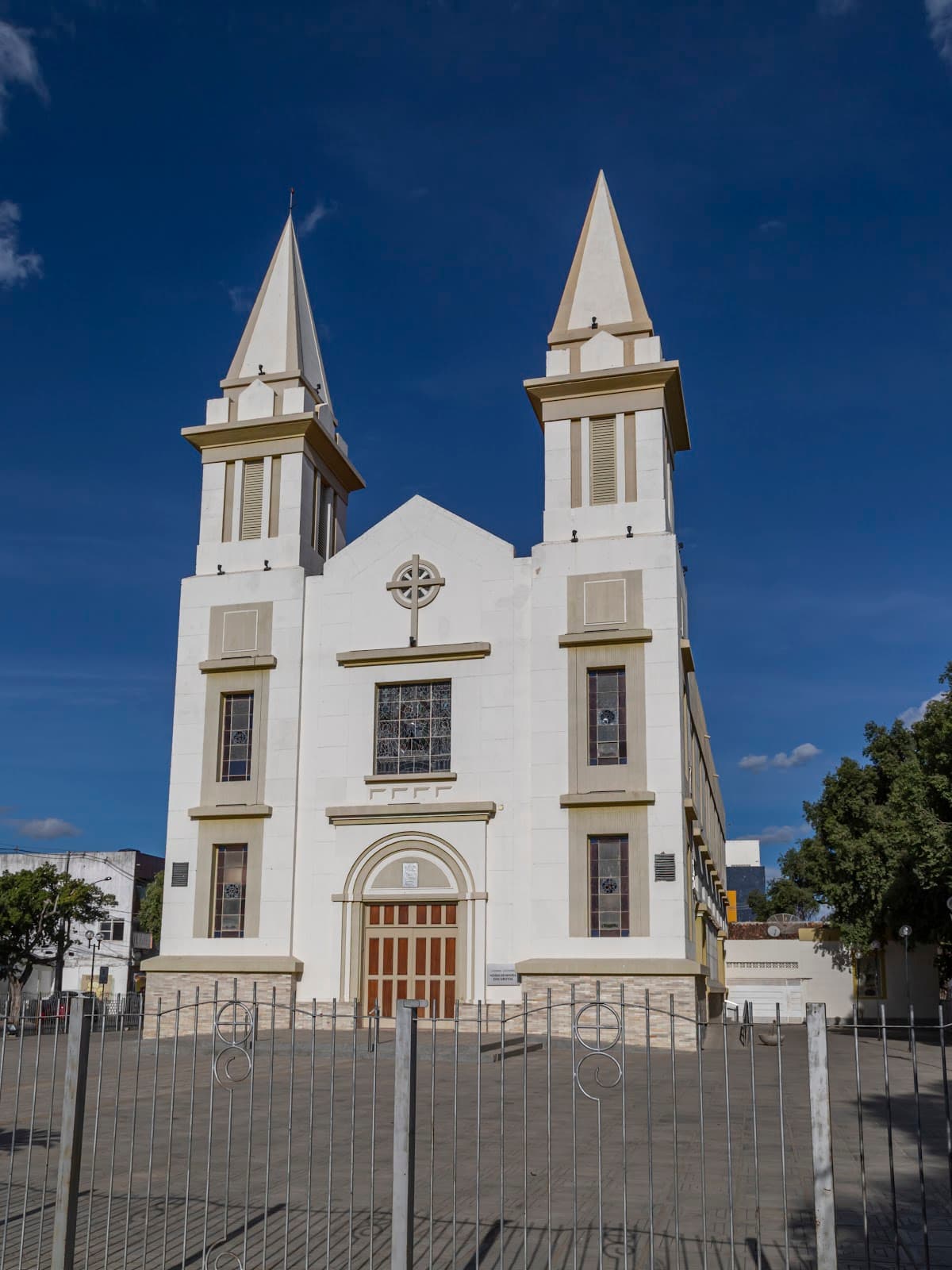 Catedral Nossa Senhora das Grotas - Image 1