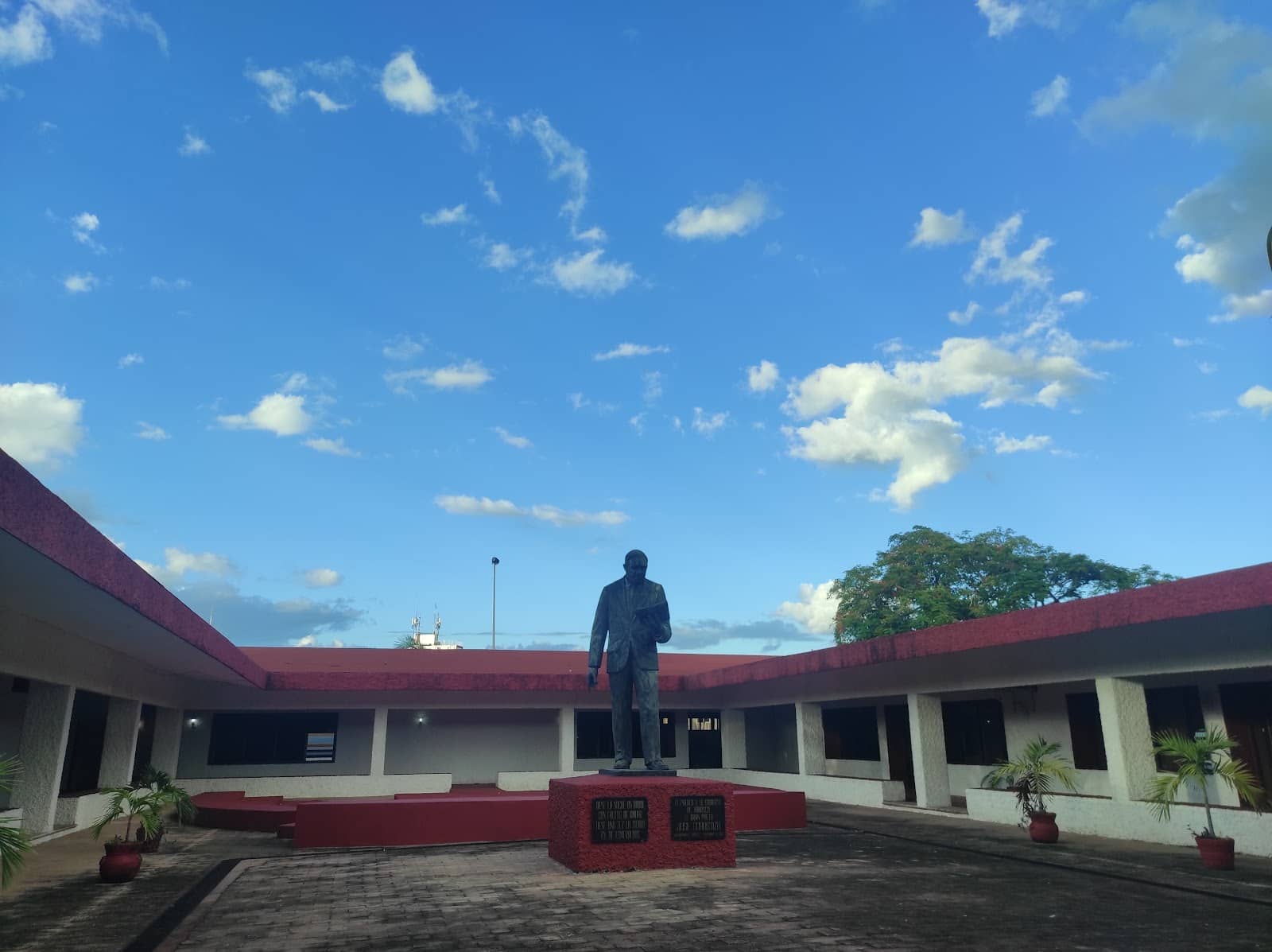 Community Art Hub