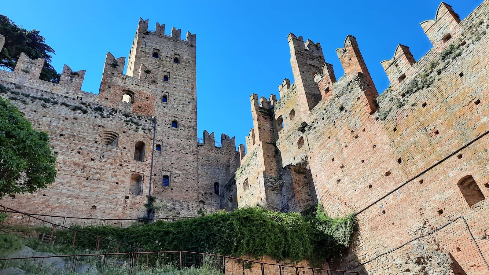 Medieval Alleys