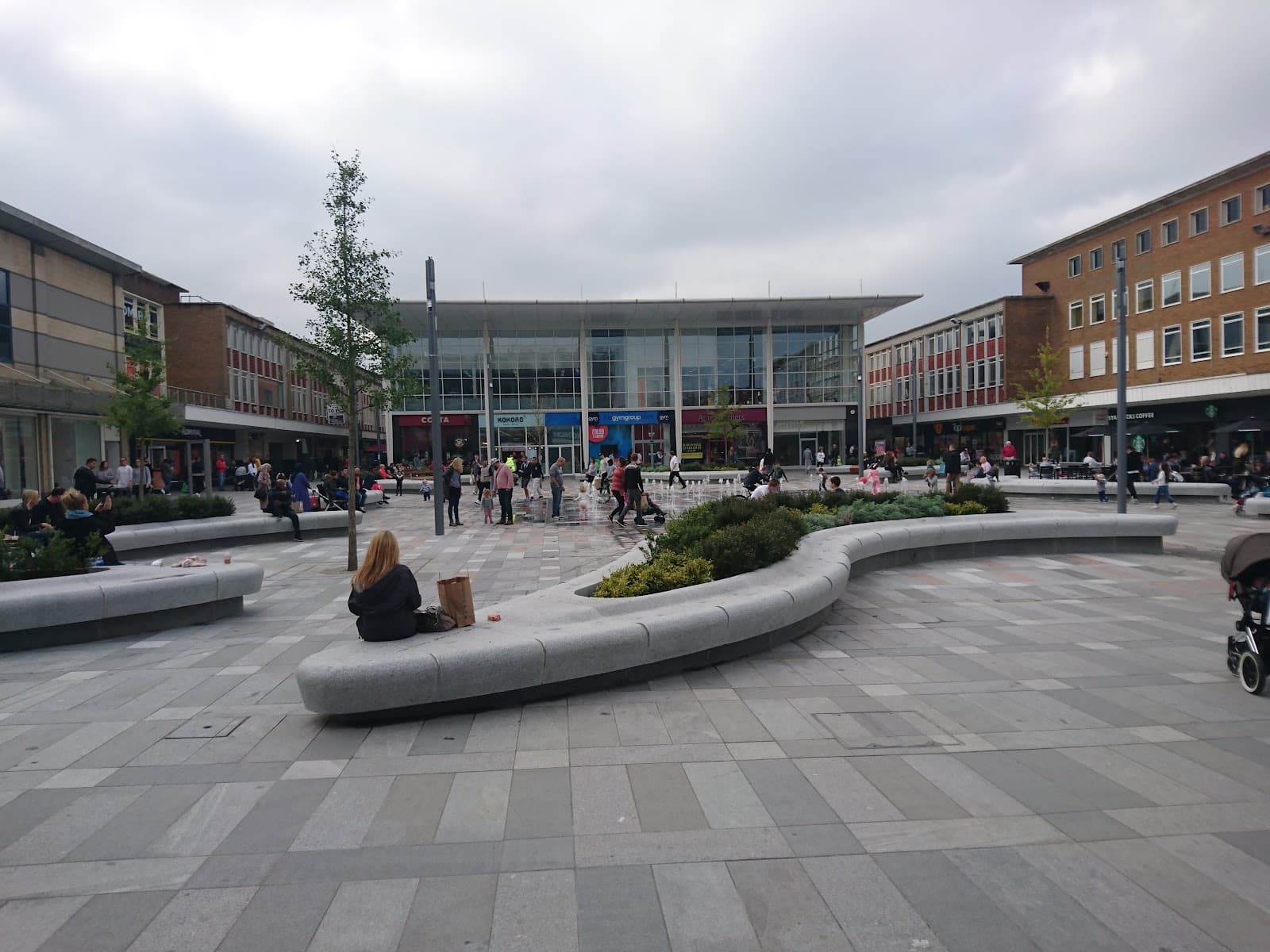 Queen's Square - Image 1