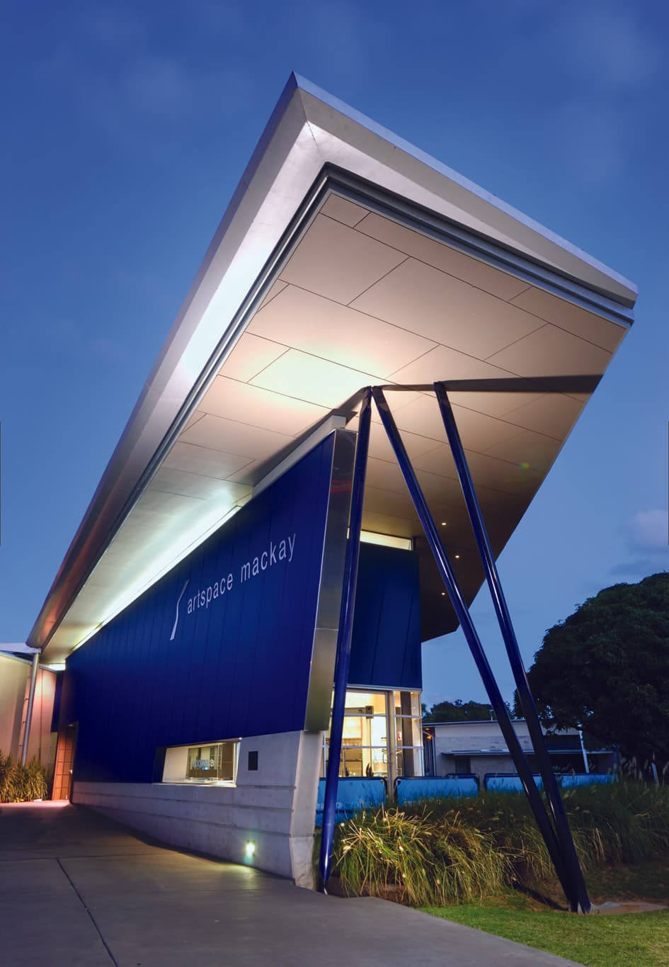 Victoria Street (Art Deco) - Image 1