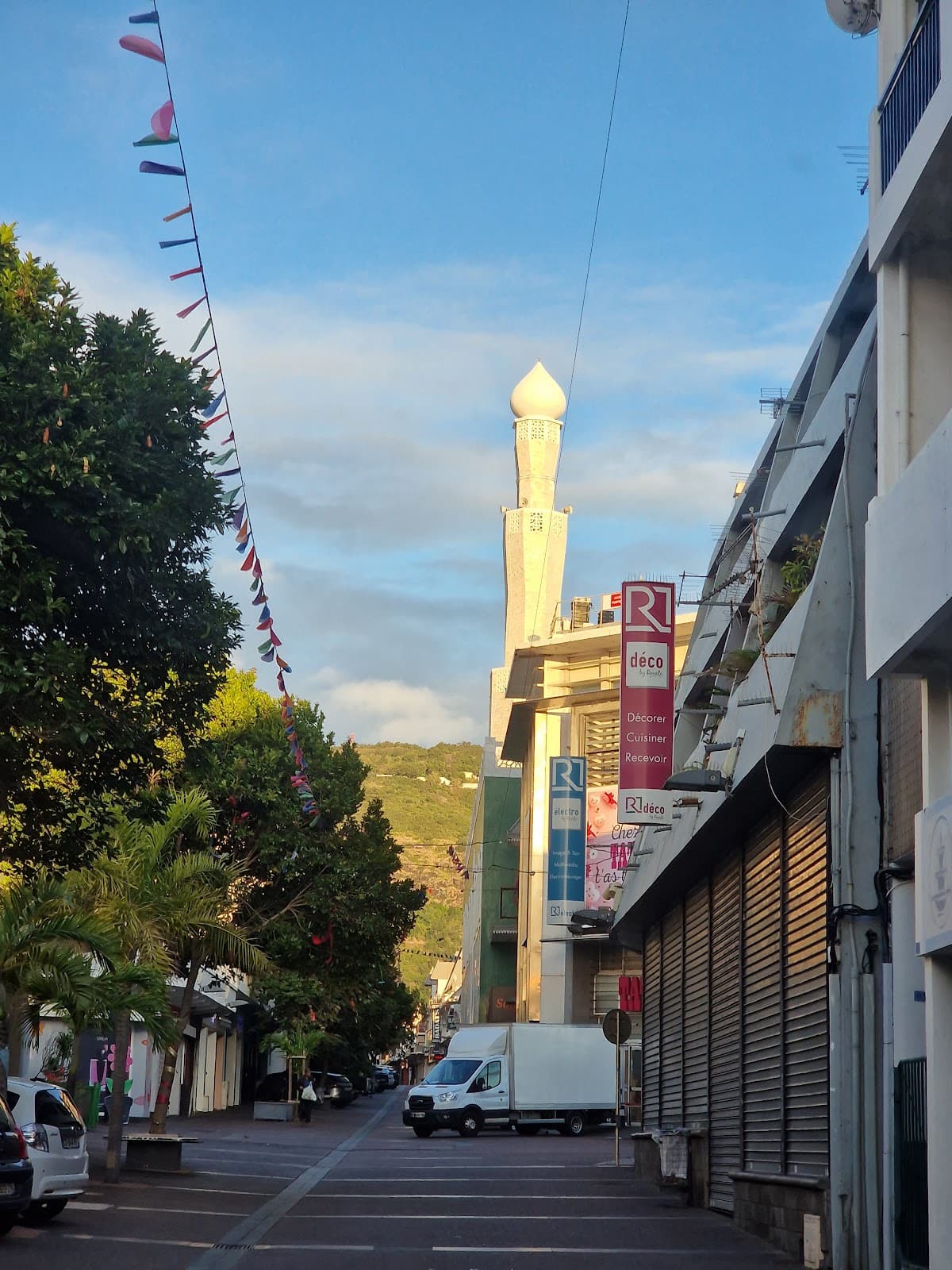 Rue du Maréchal Leclerc Saint-Denis - Image 1