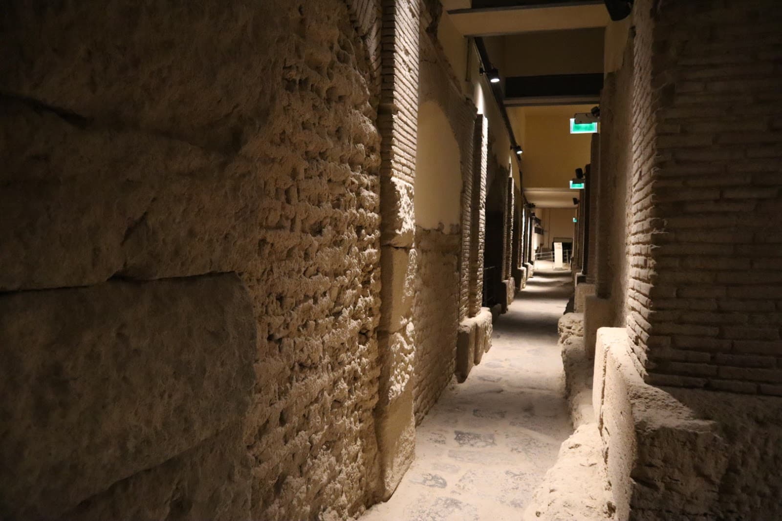 Rione Terra Underground Pozzuoli - Image 1