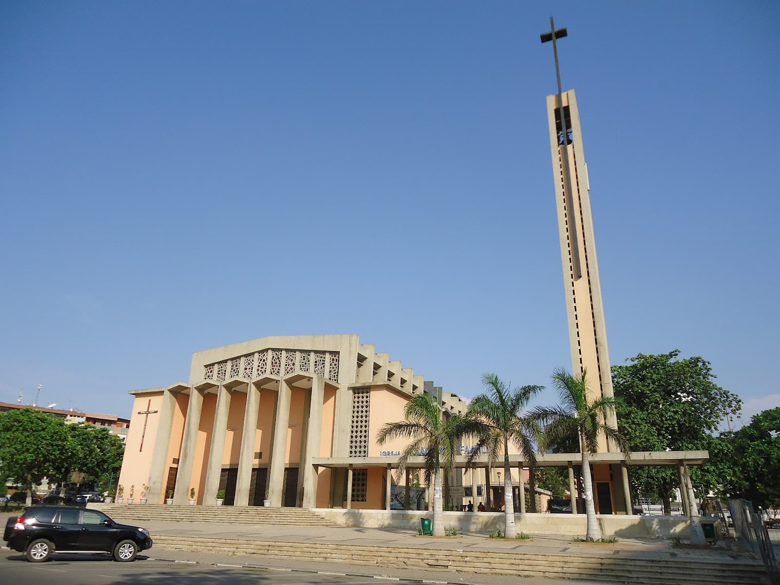 Sagrada Família Church, Luanda - Image 1