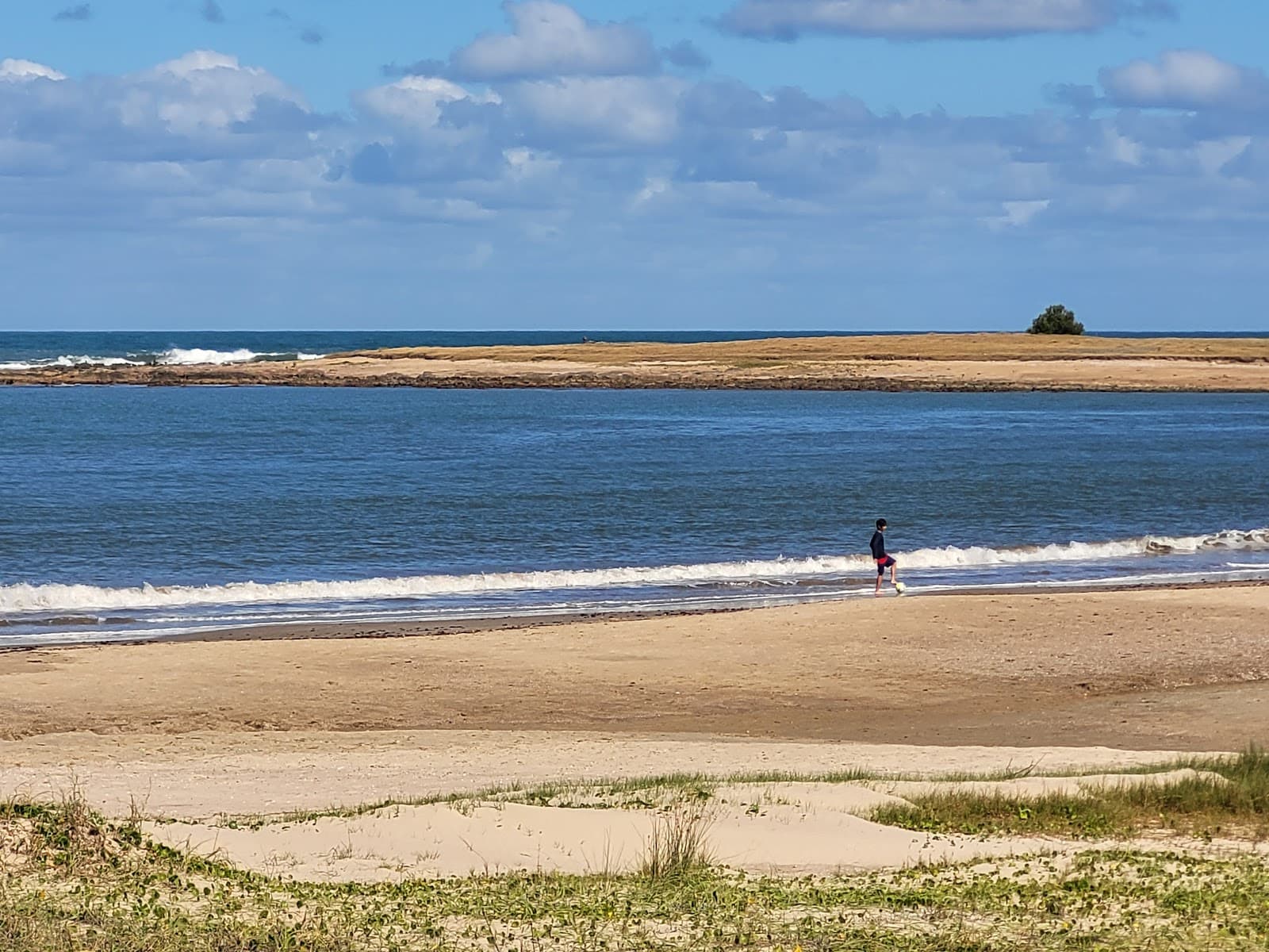 Bahía Grande - Image 1