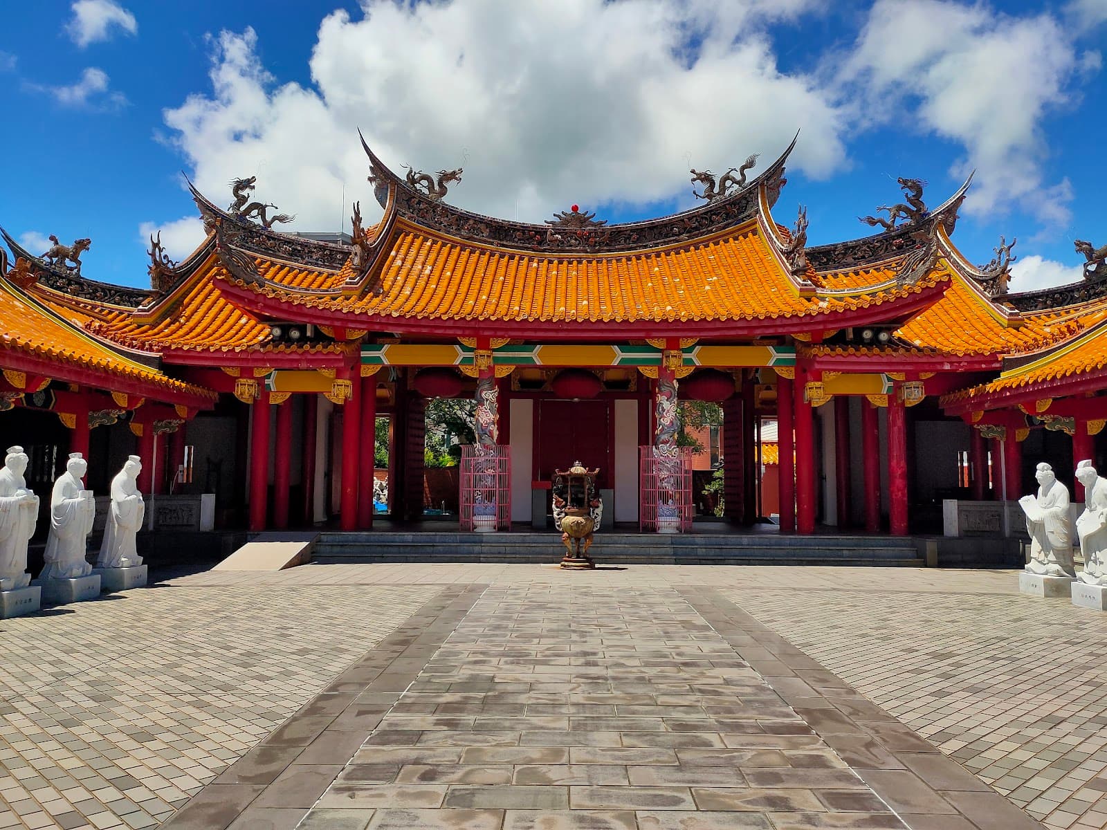 Confucius Shrine Koshibyo - Image 1