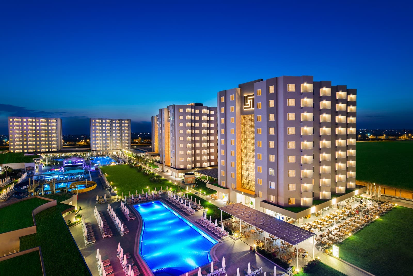 Grand Park Lara Hotel - Image 1