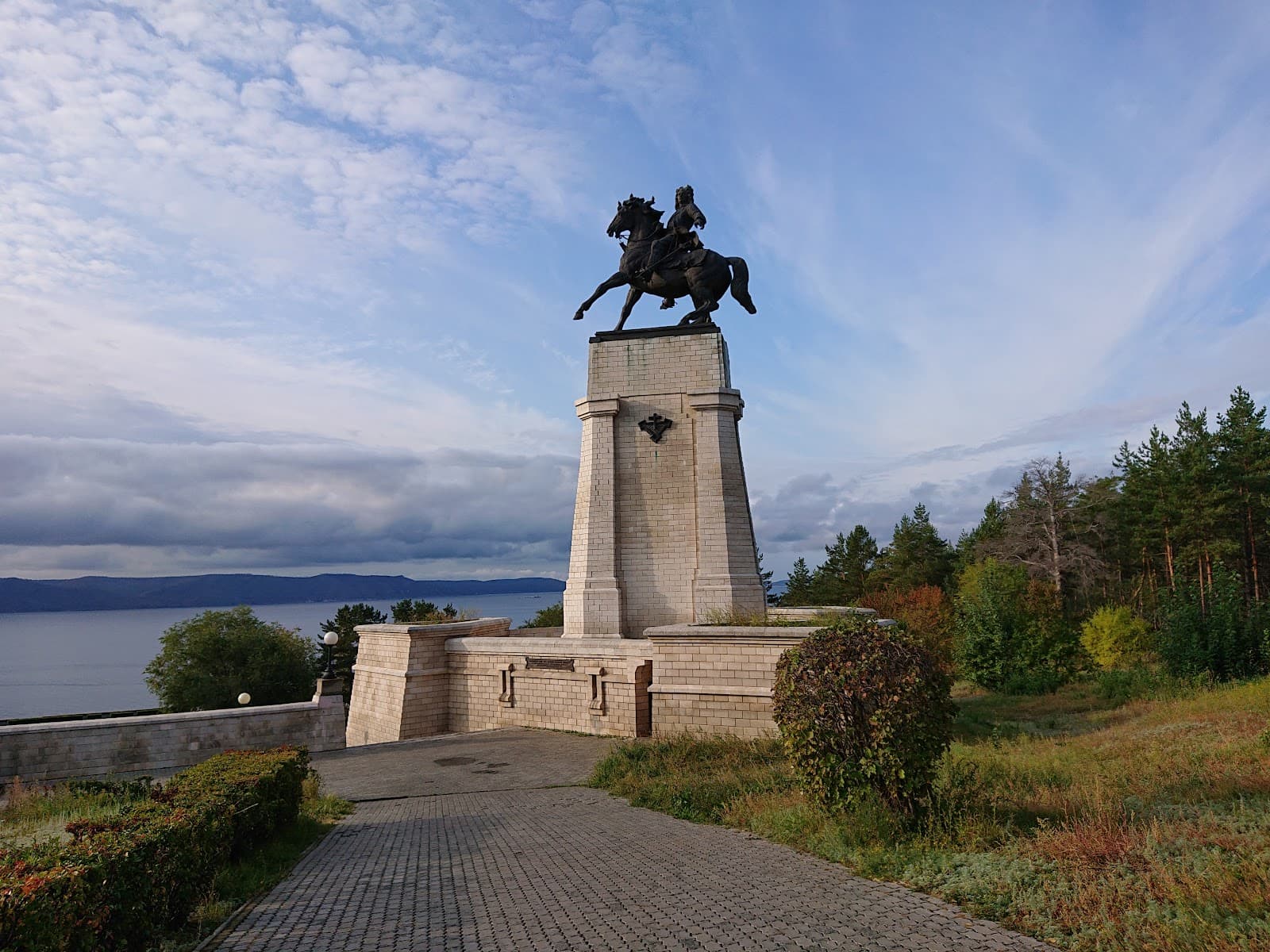 Molodetsky Kurgan - Image 1