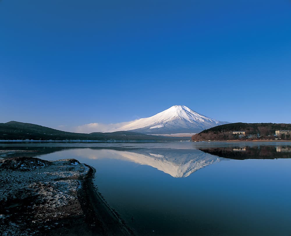 Lake Yamanaka - Image 1