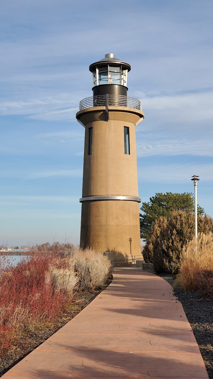 Clover Island - Image 1