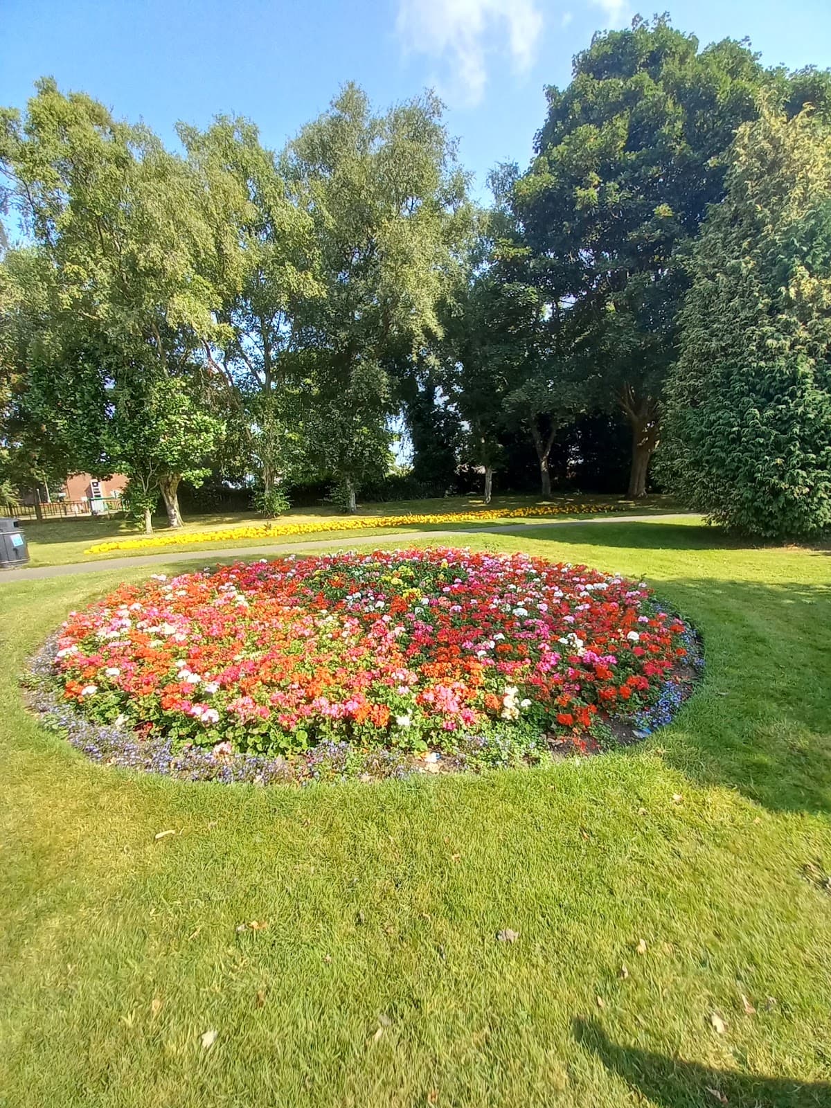 Miners' Welfare Park (Bedworth) - Image 1