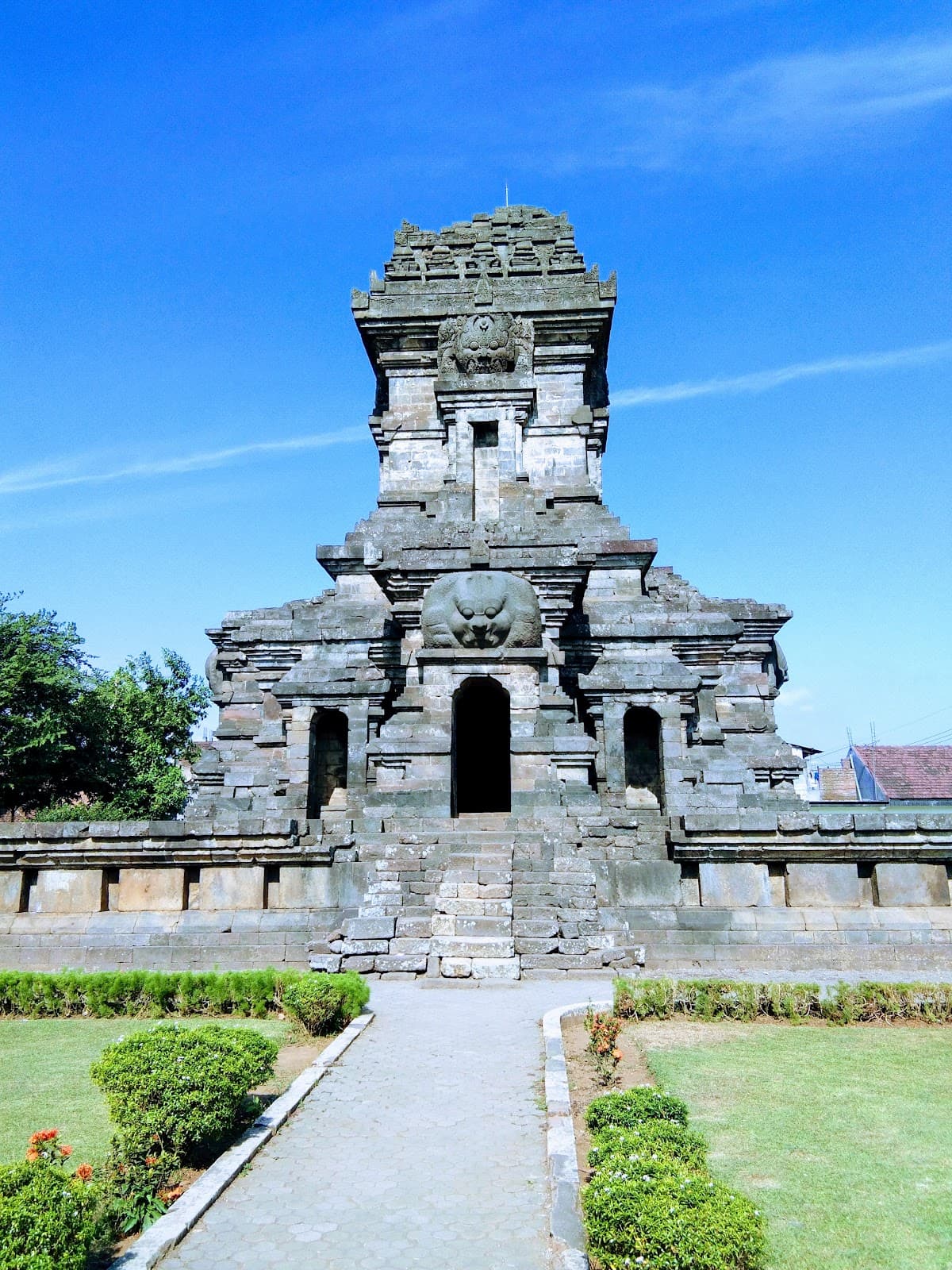 Candi Singosari (Singosari Temple) - Image 1