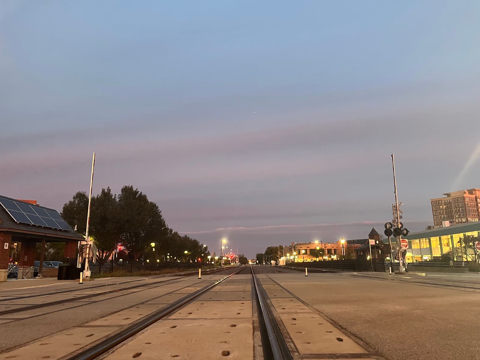 Arlington Heights Train Station - Image 1