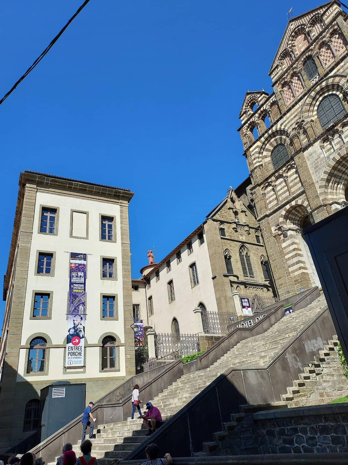 Jean-Michel Othoniel's 'The Heart'