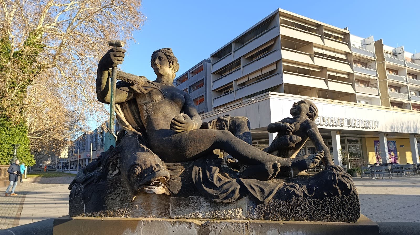 Neustädter Markt - Image 1