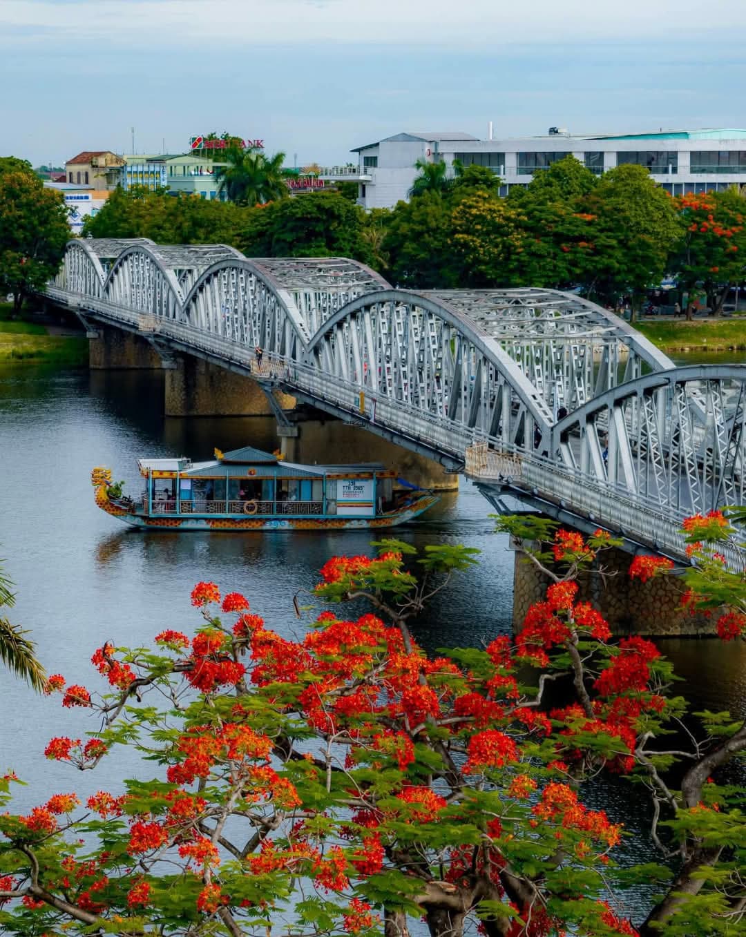 Truong Tien Bridge Hue - Image 1