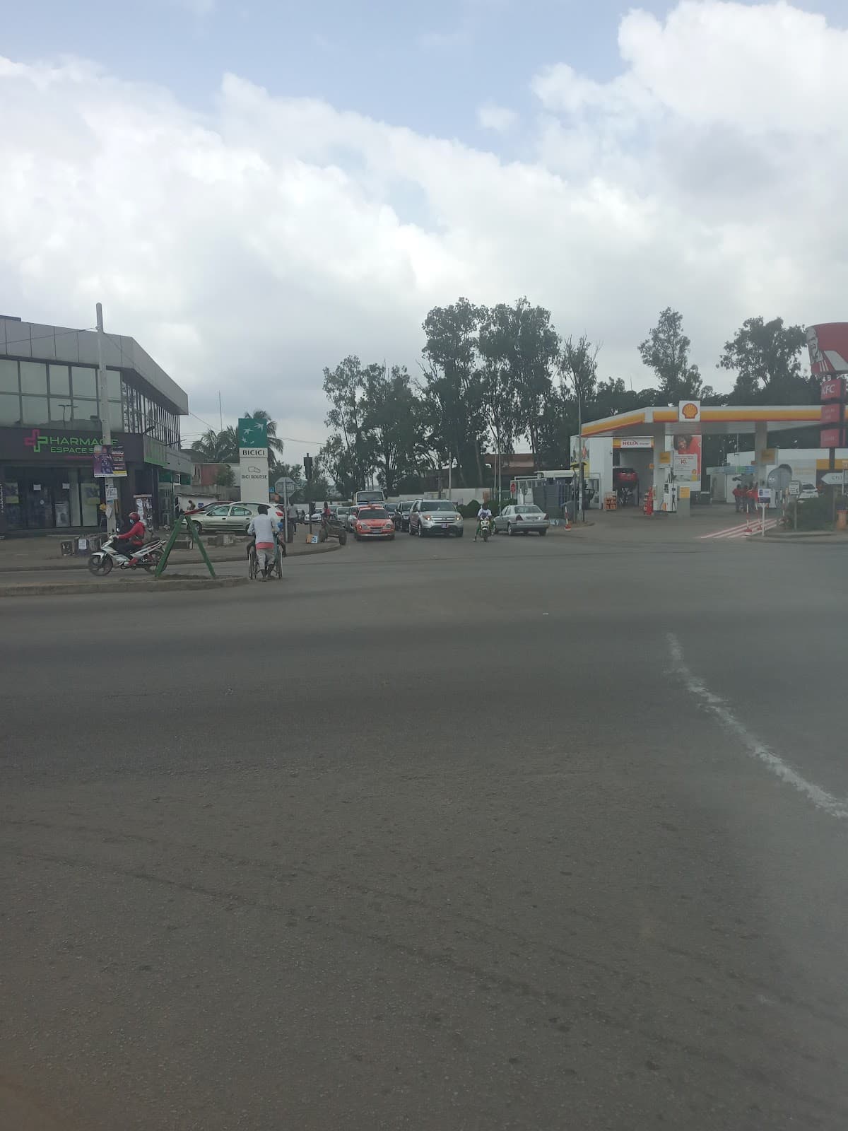 Deux-Plateaux (Cocody) - Image 1