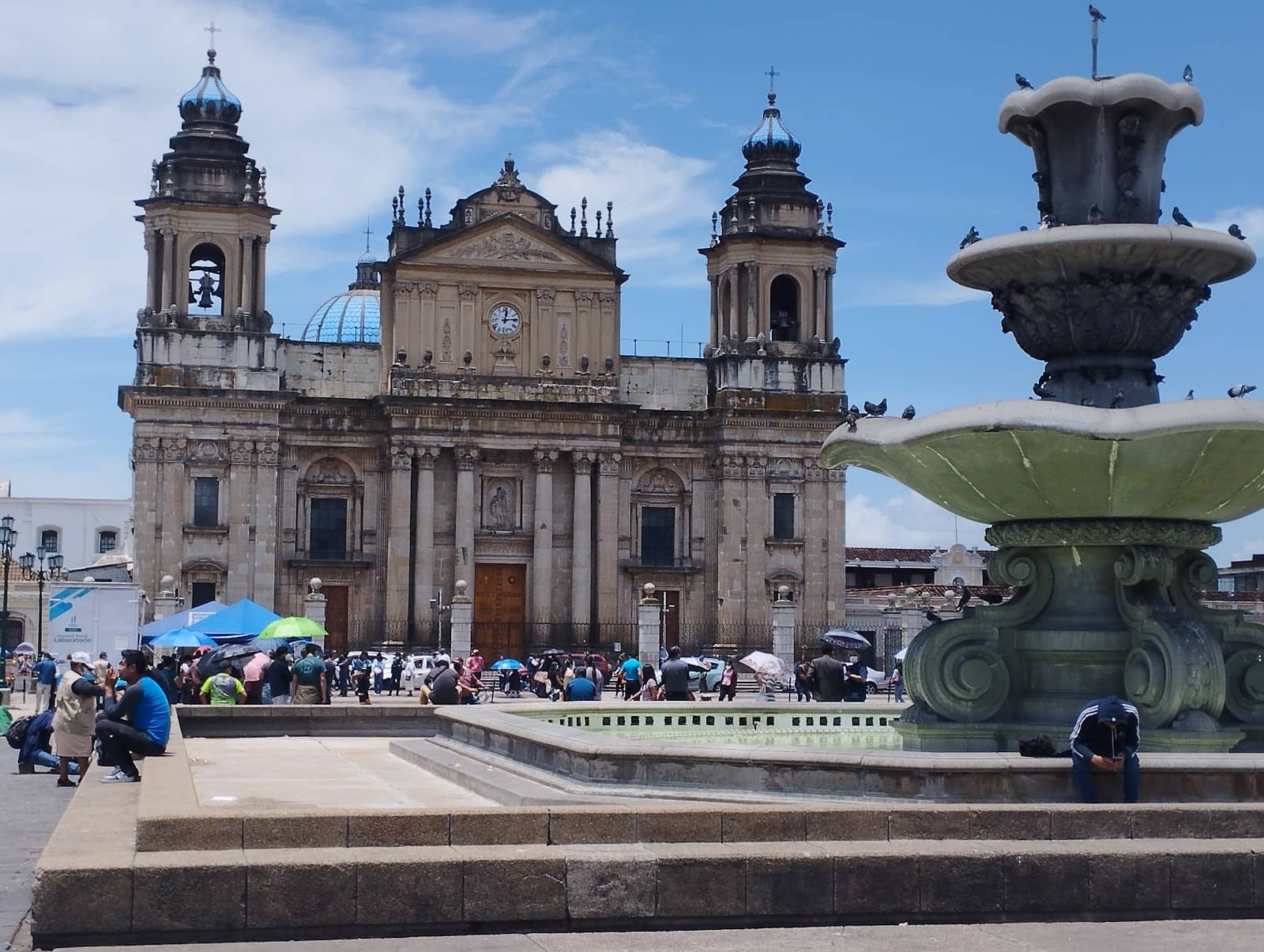 Pasaje Aycinena & La Sexta