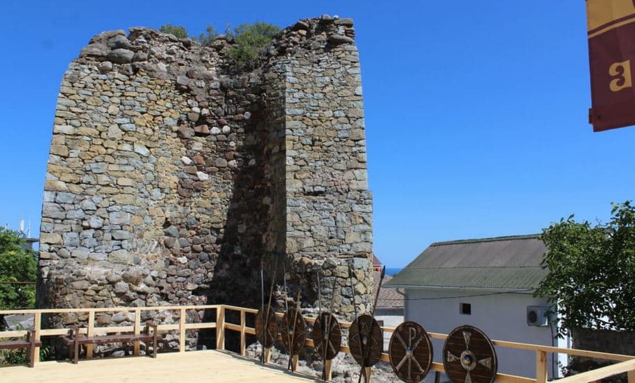 Fortress Aluston - Image 1