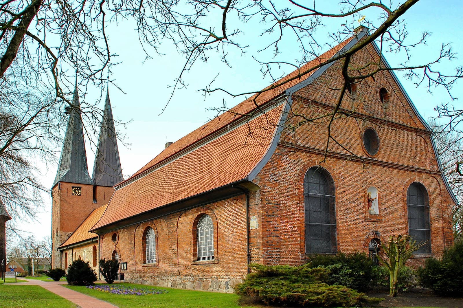 St. Nicolai Church Altenbruch - Image 1