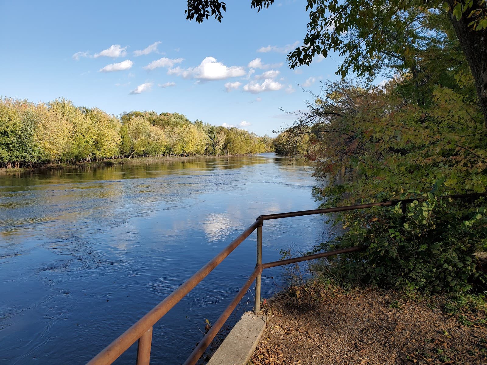 Minnecon Park - Image 1