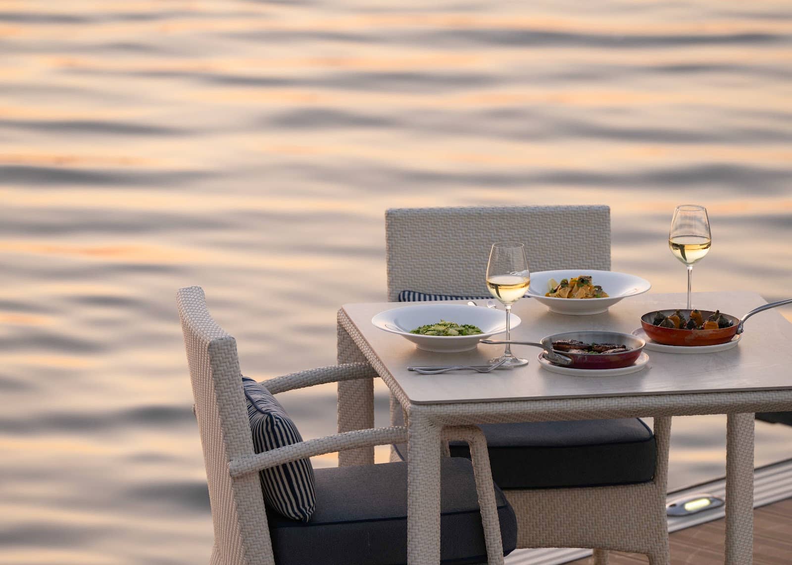 Exclusive Coral Room