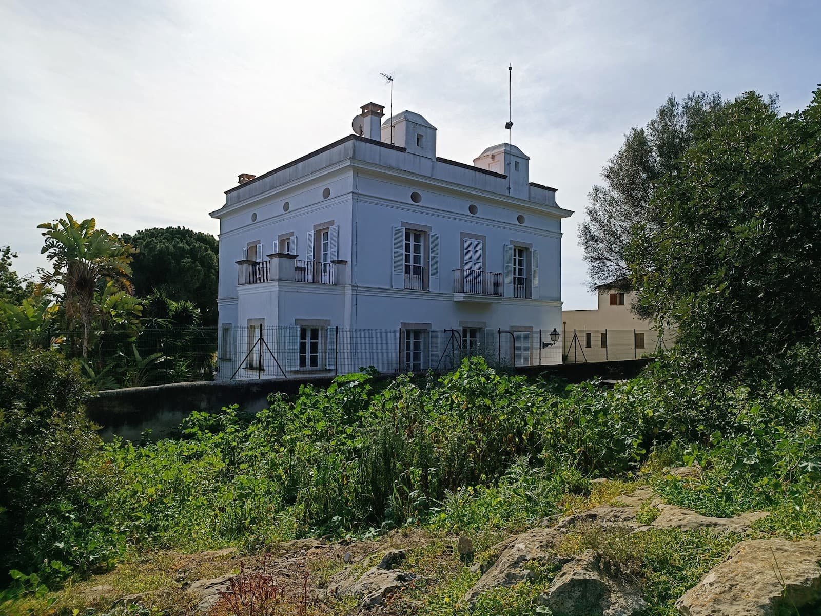 El Terreno - Image 1
