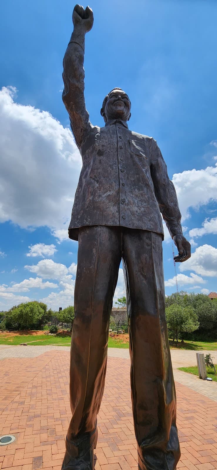 Nelson Mandela Statue (Naval Hill) - Image 1