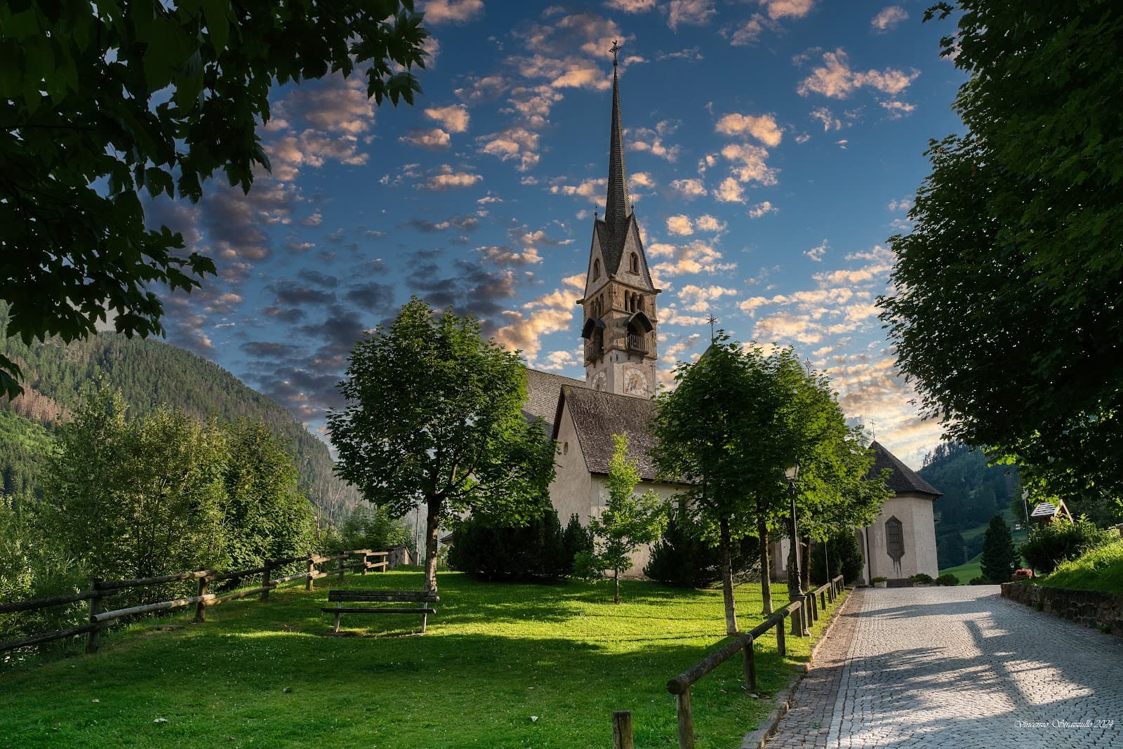 Church of San Volfango - Image 1