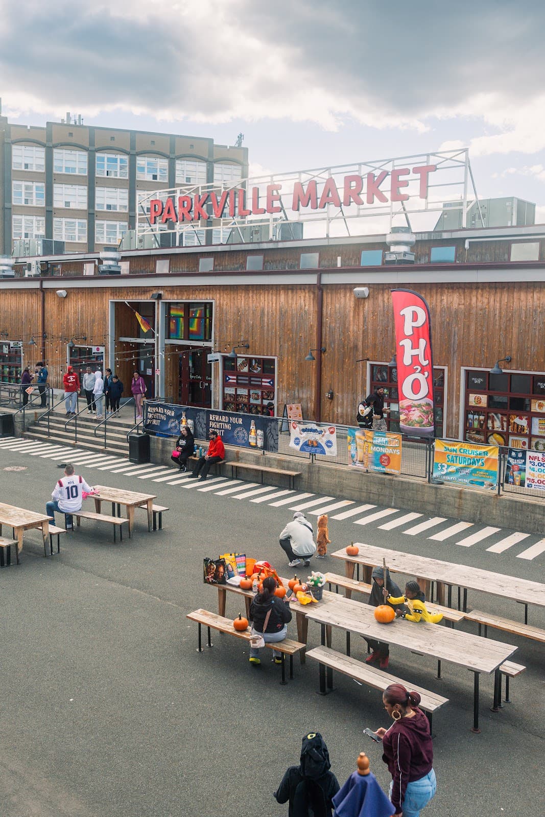 Parkville Market - Image 1